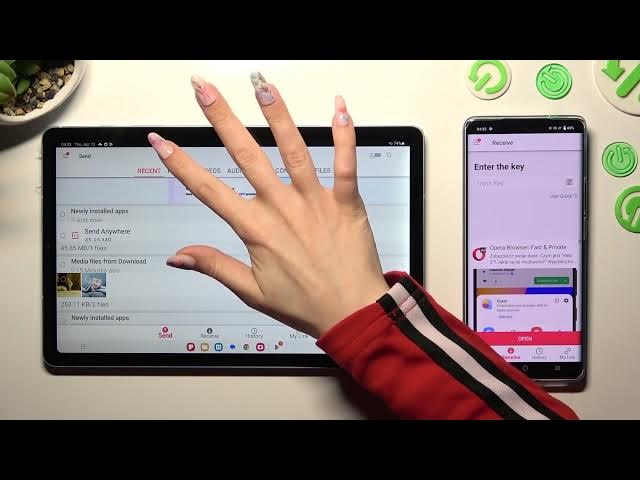 Video thumbnail for How to Move All Data from Samsung Galaxy Tab S6 Lite 2022 to an Android Phone / Tablet?