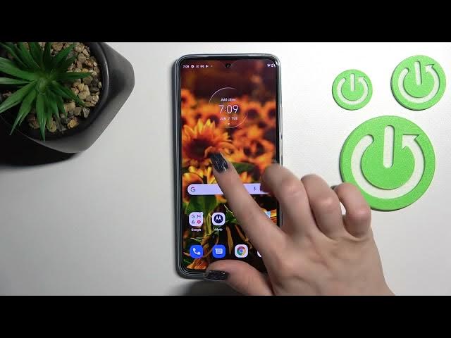 Video thumbnail for How to Manage Google Feed in MOTOROLA Edge 30 – Google Feed Option