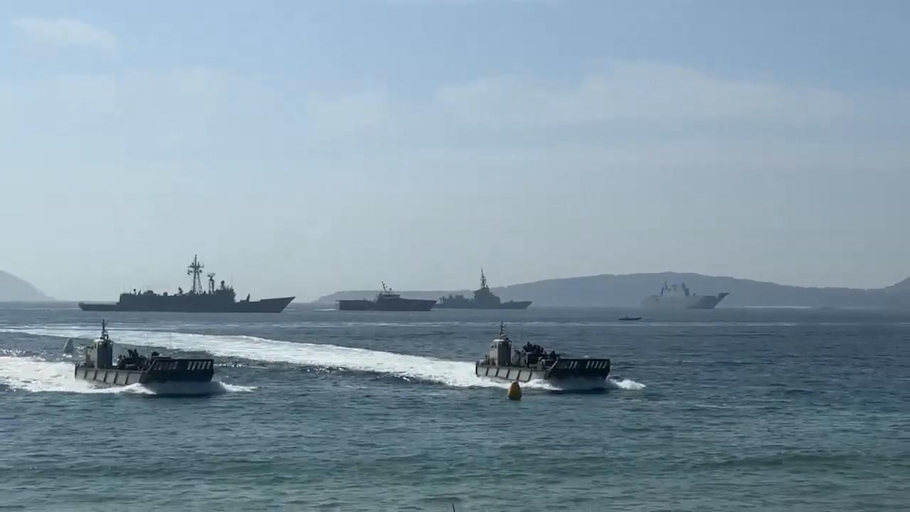 Video thumbnail for Spain: Spanish Navy stages amphibious landing demonstration during Armed Forces Day events.