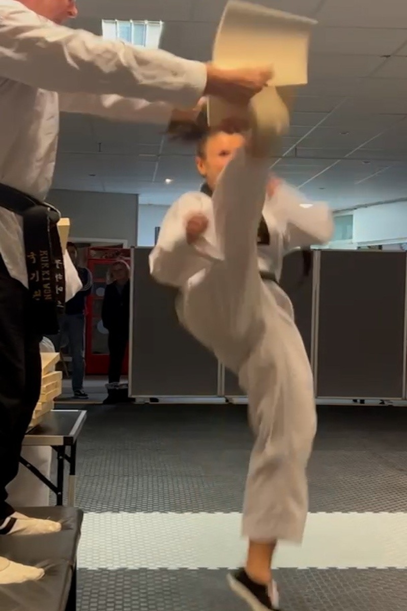 Video thumbnail for Most pine boards broken by jump kicks in one minute (female) - 21 by Jaclyn Hagemann