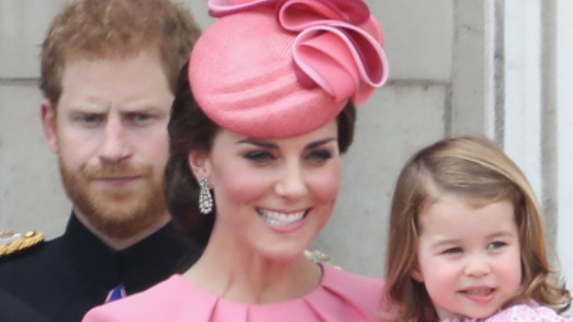 Video thumbnail for Here's How Harry Really Gets Along With William's Children