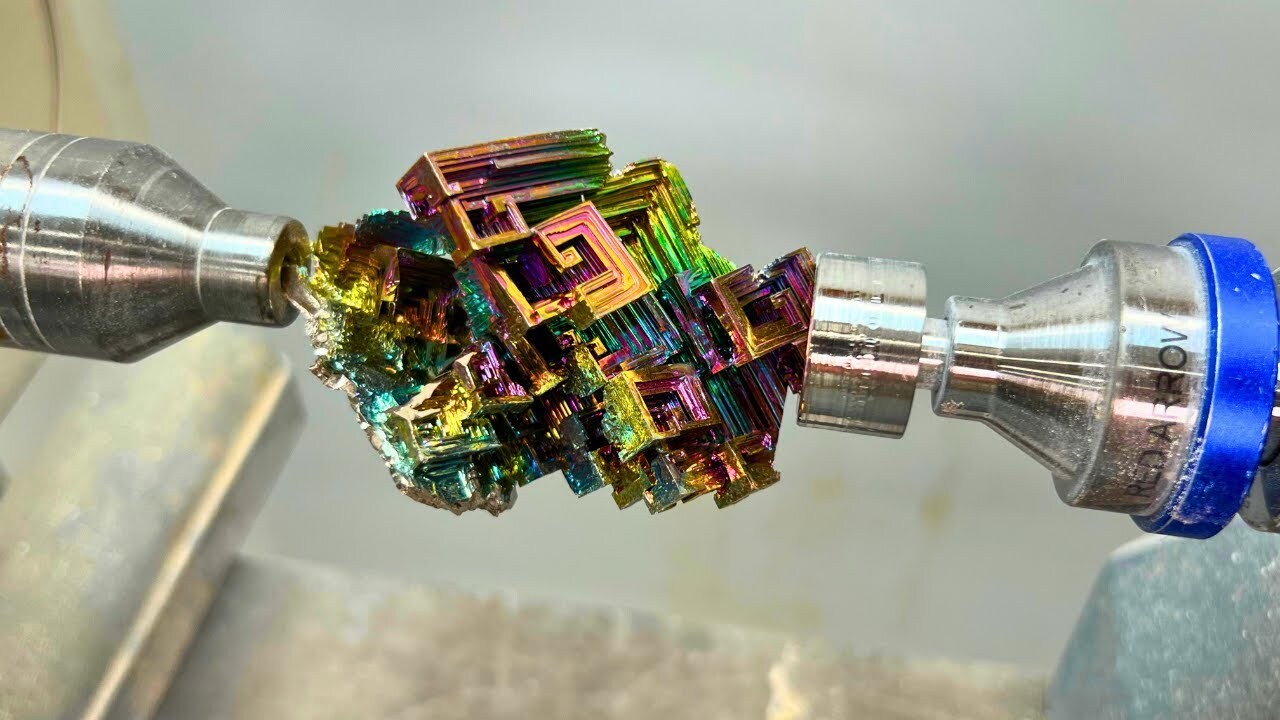 Video thumbnail for This Crystal Looks Like an Alien Artifact