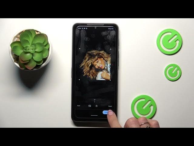 Video thumbnail for How to Add Photo to Contact on CAT S75?