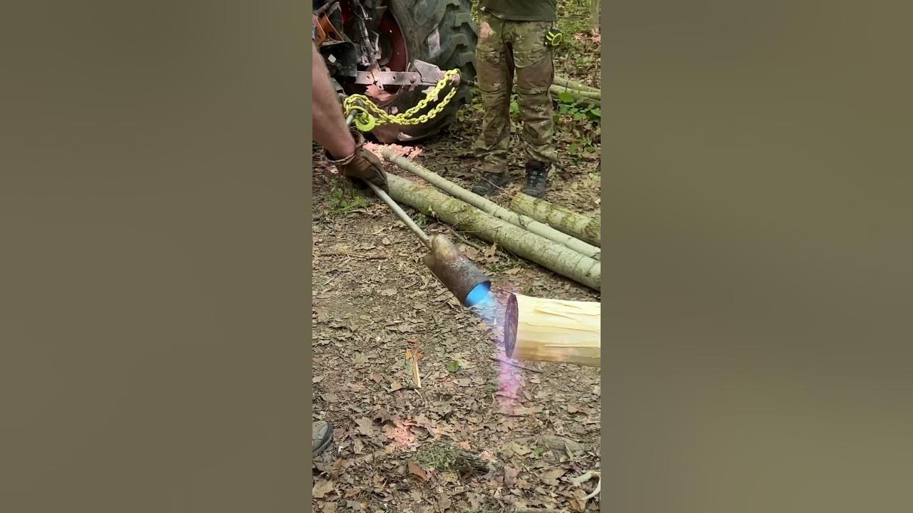 Video thumbnail for Lighting a Torch with a Ferro Rod!