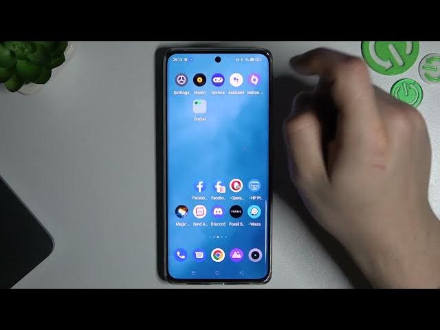 Video thumbnail for Tired of Searching for Apps? Learn How to Create a Folder on Your Android Device Home Screen