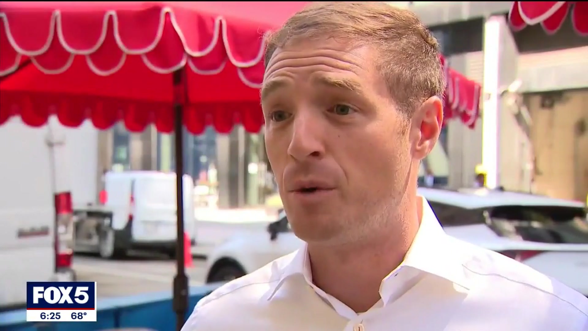 'Video thumbnail for NYC kicks off first-ever Curbside Dining Week'