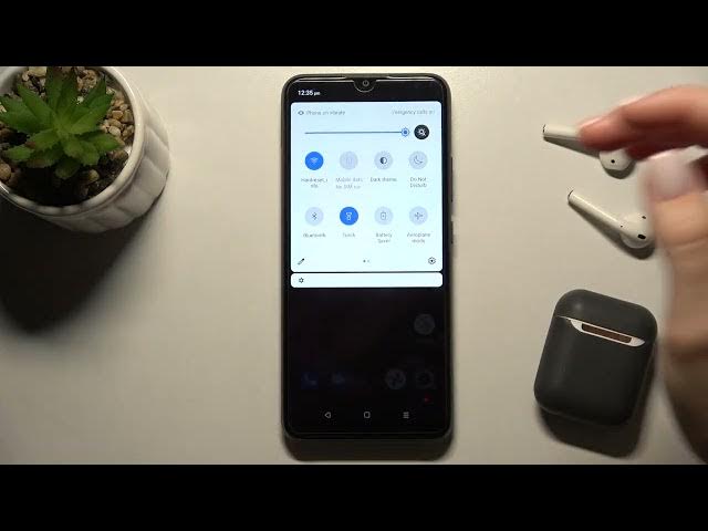 Video thumbnail for How to Switch On Flashlight on REALME C21Y - Turn On Flashlight