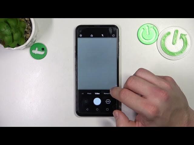 Video thumbnail for Activate Slow Motion on LG Q70 - Manage Camera Video Settings