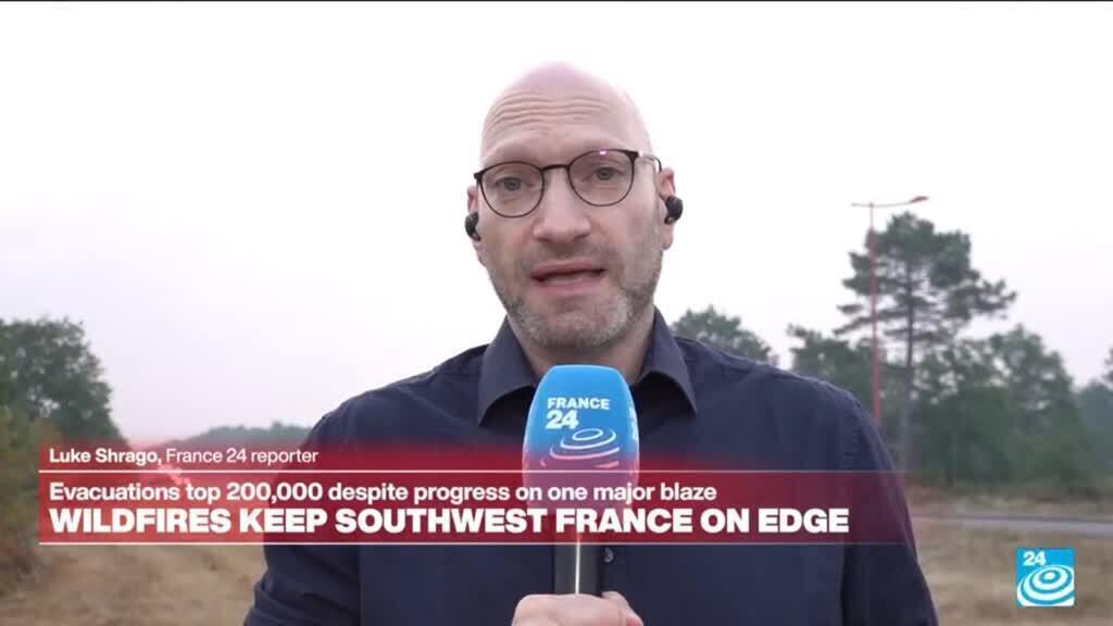 Video thumbnail for Wildfires keep southwest France on edge: Evacuations top 200,000