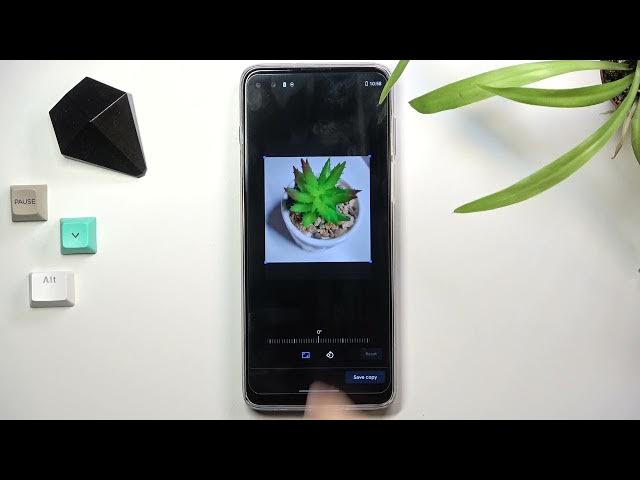 Video thumbnail for How to Add Photo to Contact on MOTOROLA Moto G100 – Contact Settings