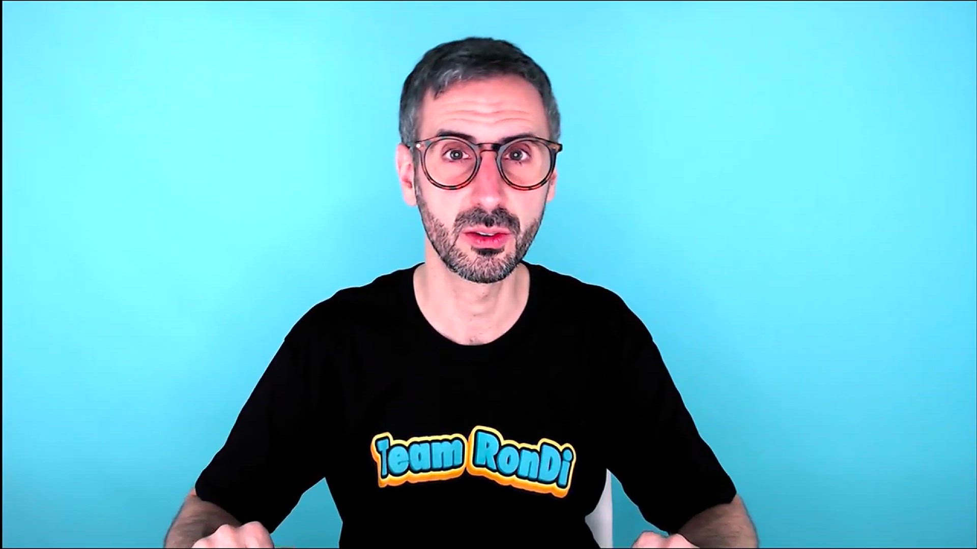 'Video thumbnail for How to Set Up your BRAND KIT in Canva - and why you might consider upgrading to Canva Pro'