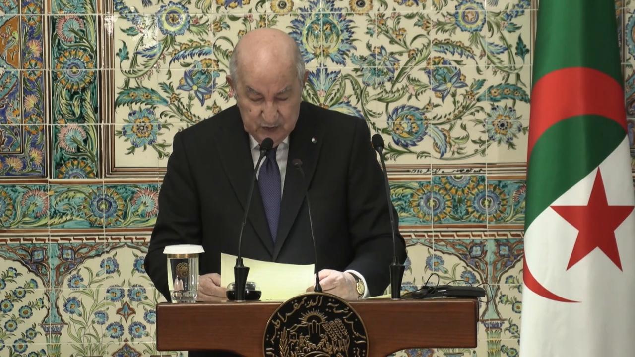 Video thumbnail for Algeria: Algerian President Tebboune meets Spanish PM Sanchez in Algiers.