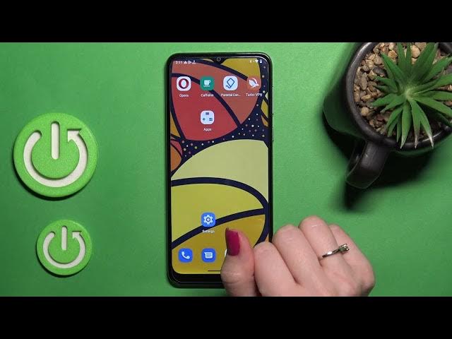 Video thumbnail for How to Create Home Screen Folders on MOTOROLA Moto E13
