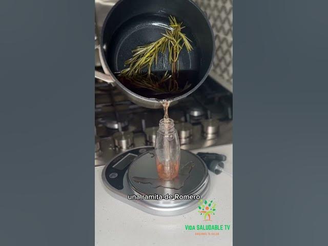 Video thumbnail for 🌿✨ AGUA DE ROMERO PARA EL CABELLO | Fortalece, previene la caída y estimula el crecimiento. 💆♀️