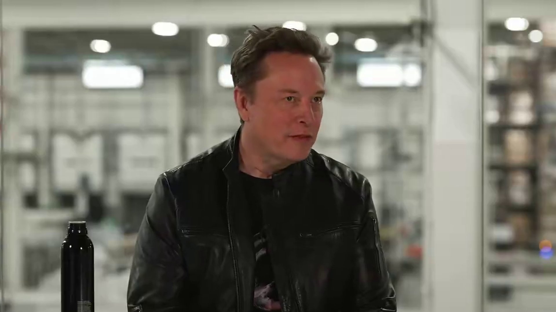 Video thumbnail for Musk confirms SpaceX and Tesla exploring merger