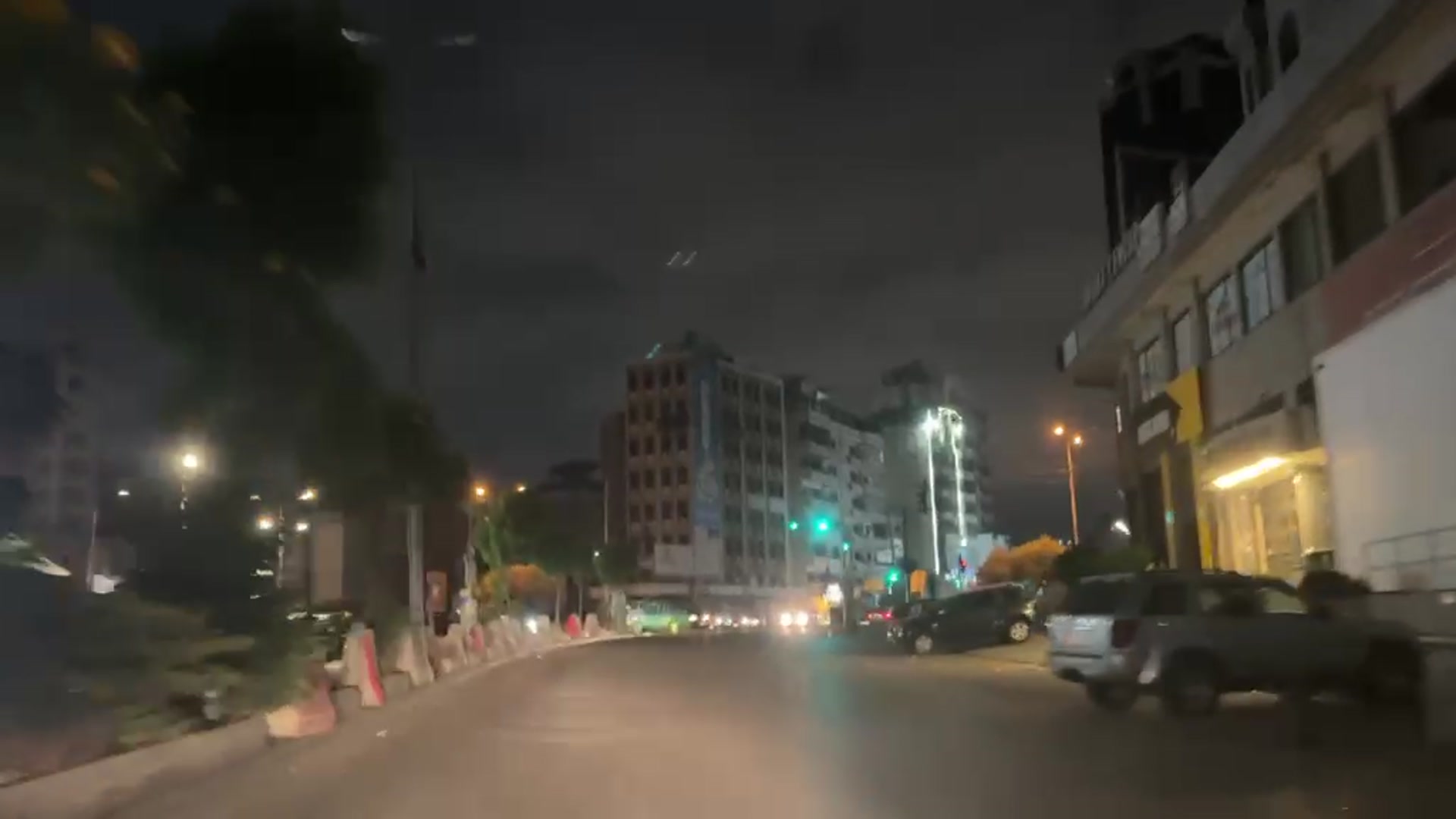 Video thumbnail for مشاهد متداولة ترصد اللقطات الأولى للضاحية الجنوبية لبيروت بعد إعلان ترامب وقف إطلاق النار