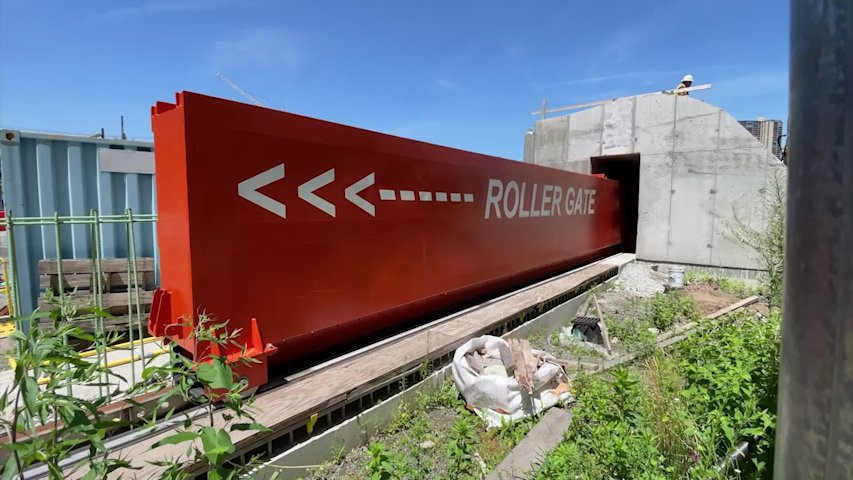 Video thumbnail for Flood gates to be installed to beat back storm surge from Hudson River
