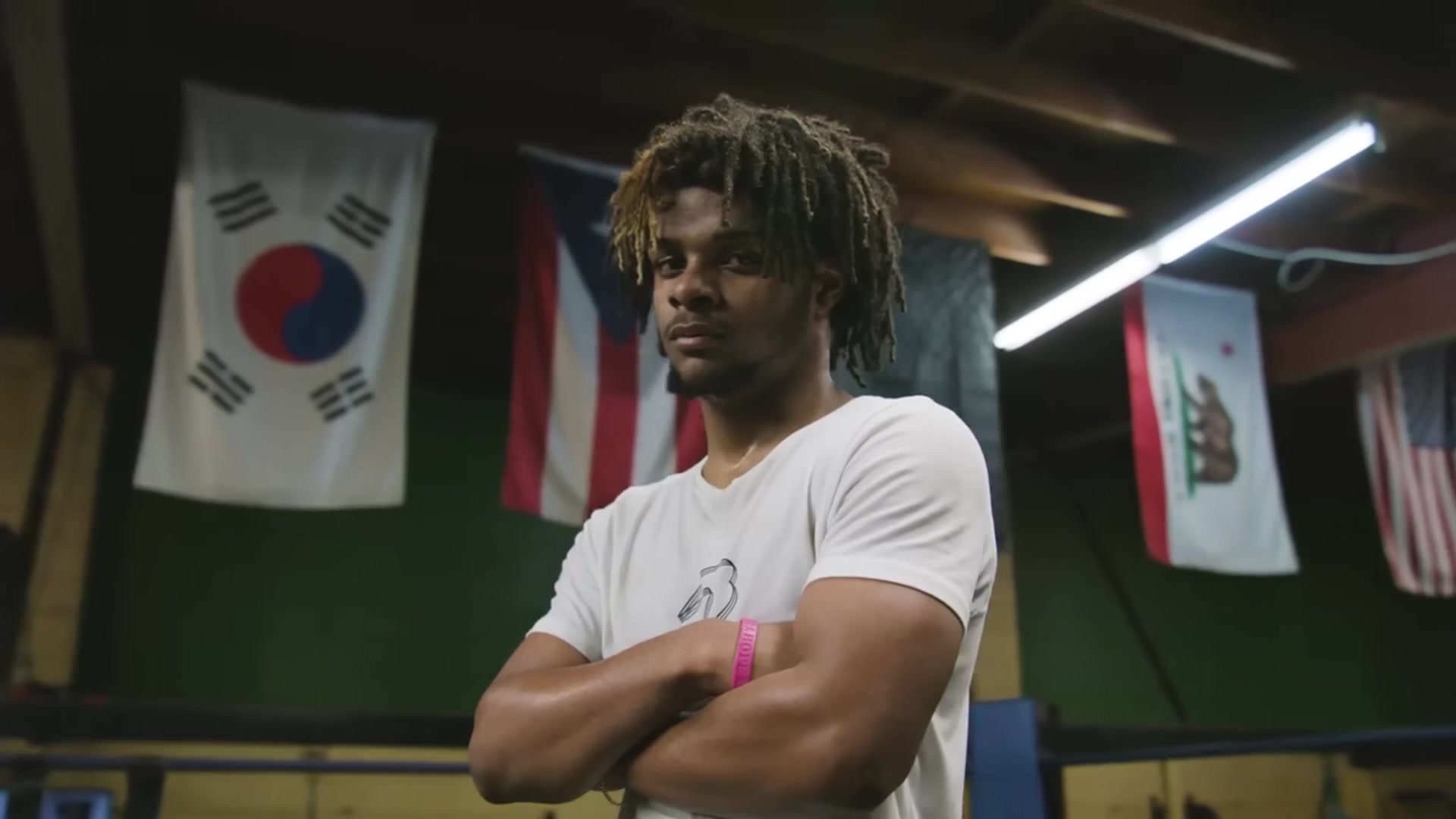 'Video thumbnail for 17-Year-Old Boxing BEAST Got Floyd Mayweather's Attention'