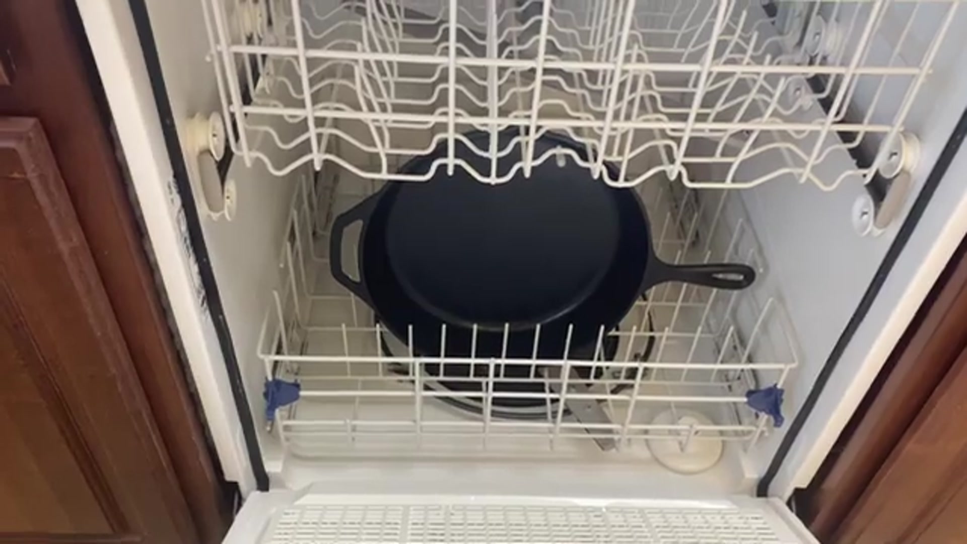 Video thumbnail for How Do You Keep A Cast Iron Skillet From Rusting?