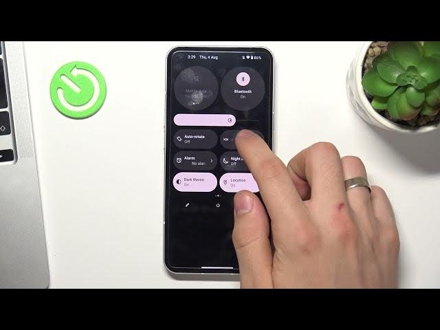 Video thumbnail for Nothing Phone 1 - How To Set Up Nearby Share