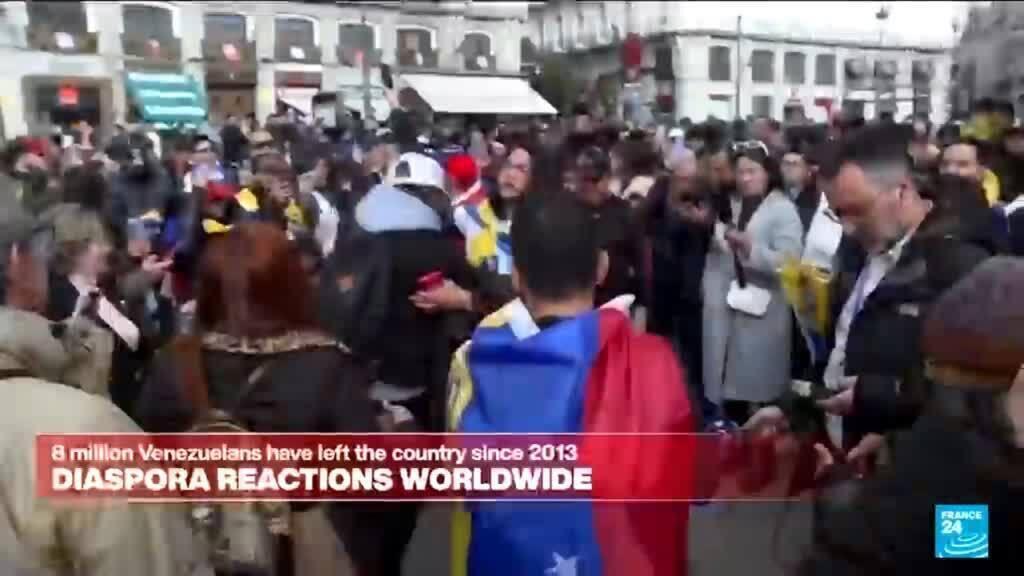 Video thumbnail for Venezuelans in Madrid celebrate Maduro's capture by US