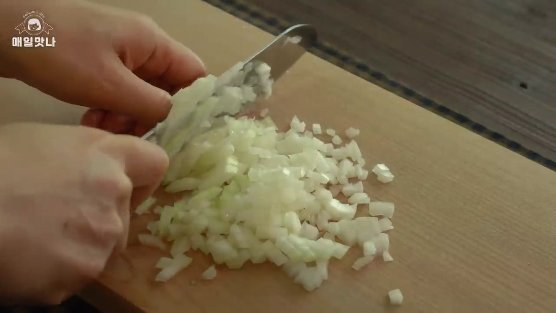 Video thumbnail for 바삭바삭 너무 맛있는  산더미 타코 만들기    또띠아레시피    간식만들기    Crispy Taco Recipe    Tortilla Recipe(720P HD)