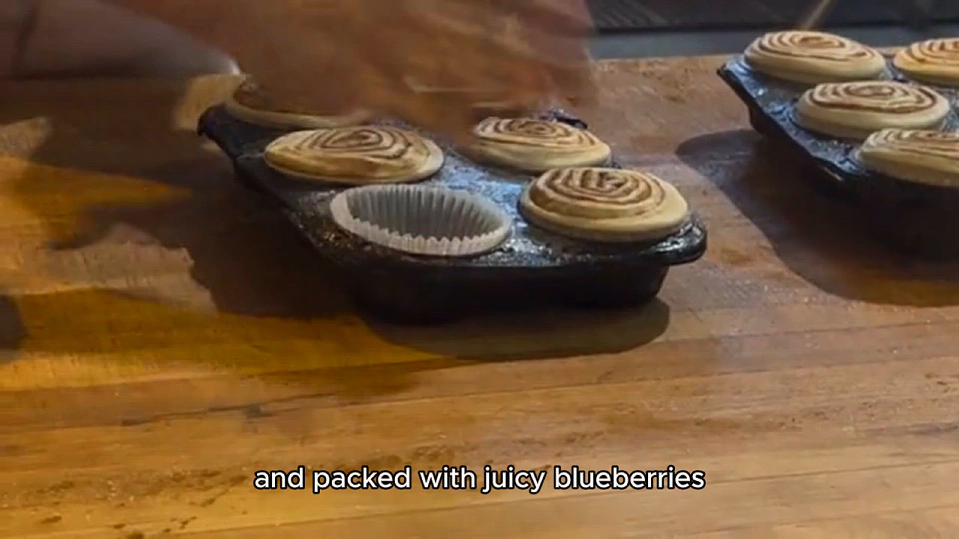 Video thumbnail for Butter blueberry muffin