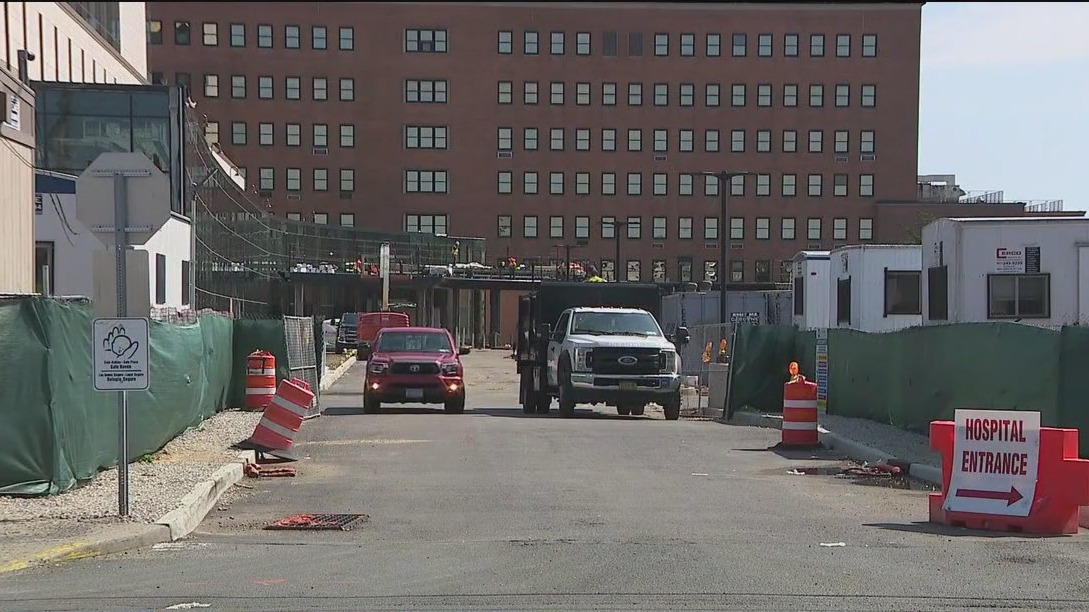 Video thumbnail for LI homeowners sue hospital over construction