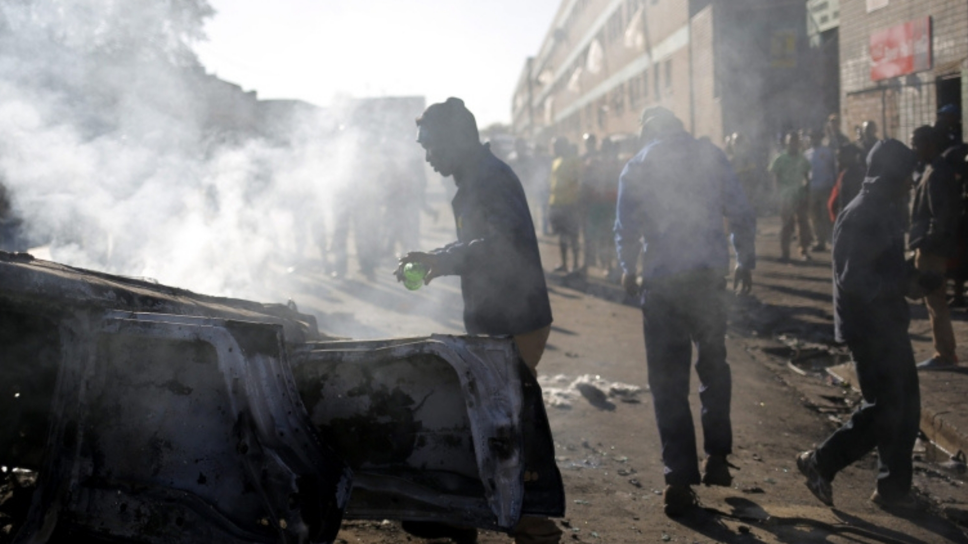 Video thumbnail for South Africa anti-immigration protests: Locals want the government to tighten border security