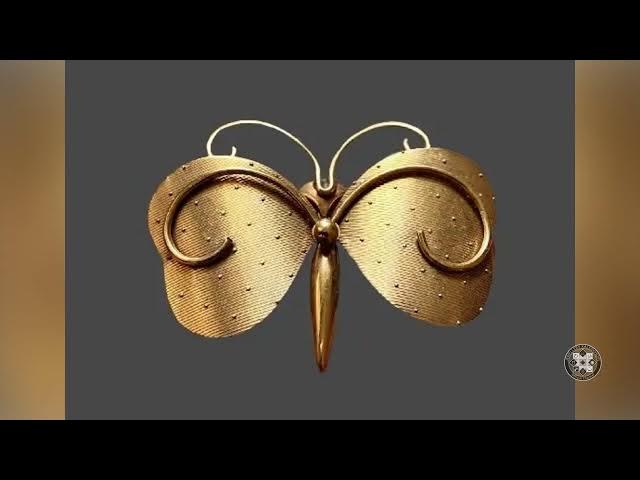 Video thumbnail for The King of Fakes: How Kenneth Jay Lane Jeweled Jackie O, Diana & Hollywood