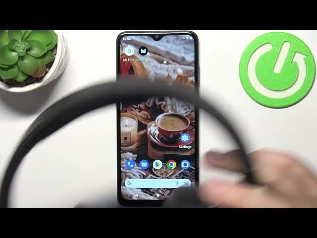 Video thumbnail for JBL Tune 700 - Enter Pairing Mode