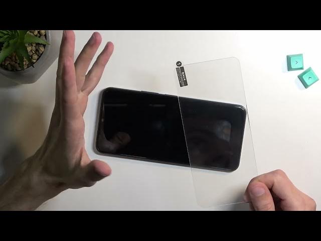 Video thumbnail for How to Install a Tempered Glass on the VIVO Y22S - Safety Glass