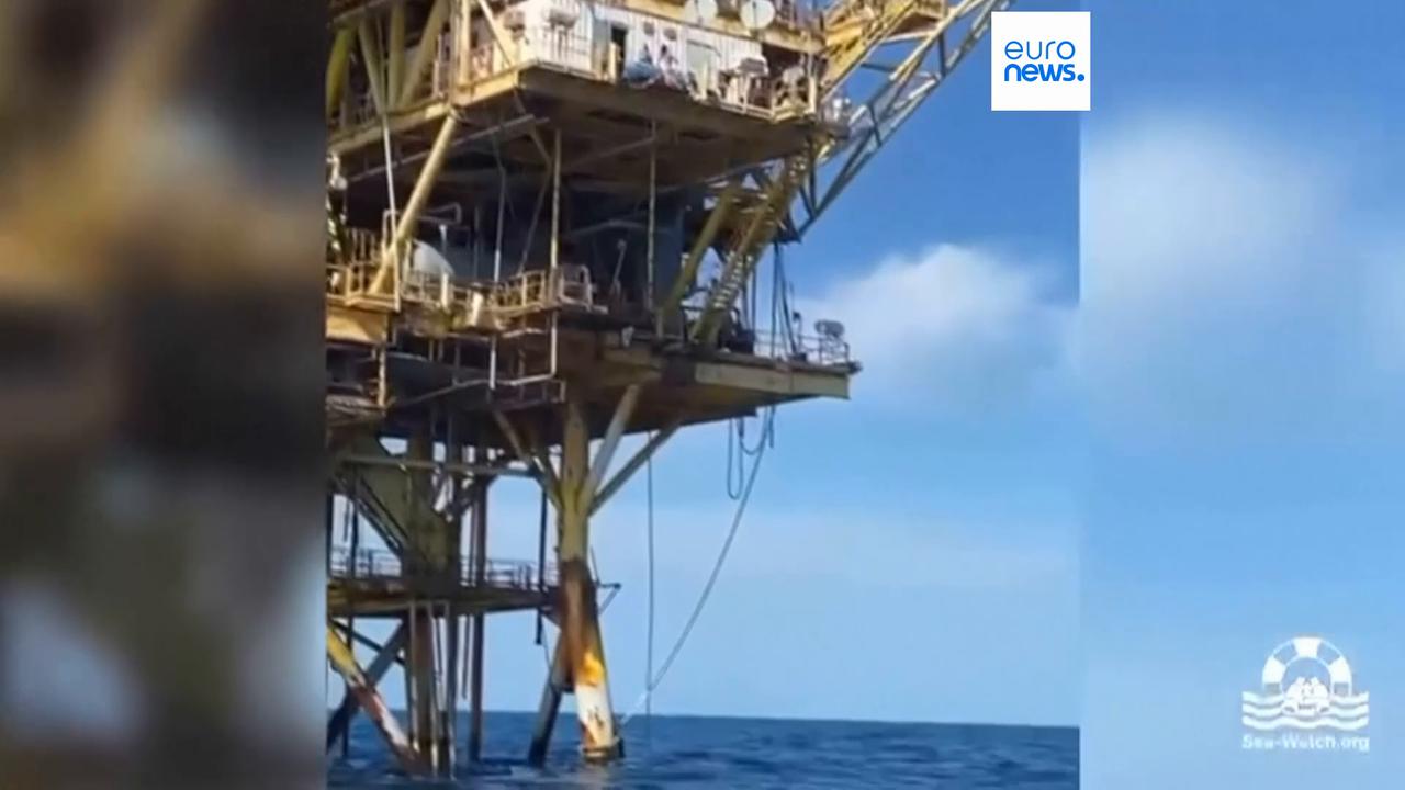 Video thumbnail for Sea-Watch rescue 44 migrants from abandoned oil rig in Mediterranean