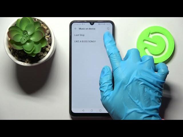 Video thumbnail for How to Set Up an Alarm Clock in Honor 9A - Manage Alarm Options