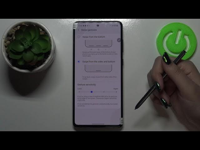 Video thumbnail for How to Change Navigation Buttons to Gestures in SAMSUNG Galaxy Note 10 Lite