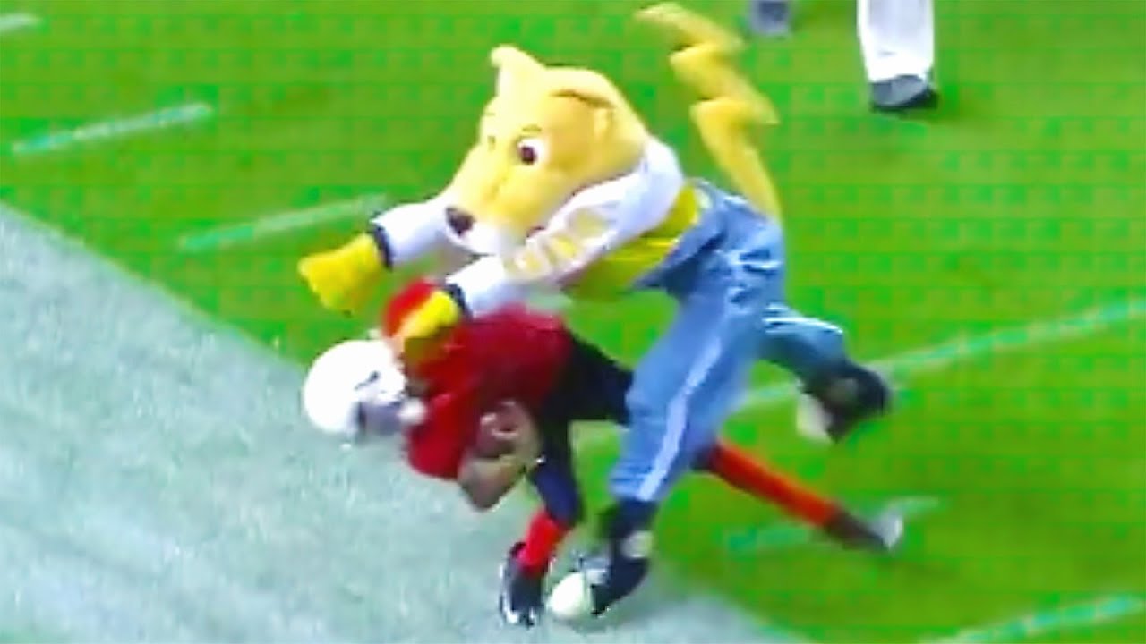 Video thumbnail for What in the World College Football Moments