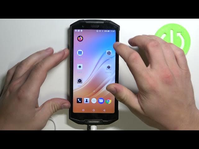 Video thumbnail for How to connect headphones to Doogee S70 - Plug in headphones