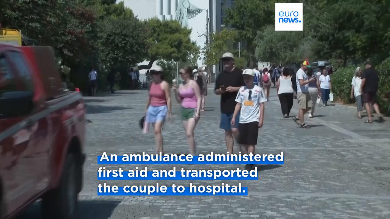 Video thumbnail for Two tourists injured in knife attack at Acropolis, police arrest suspect