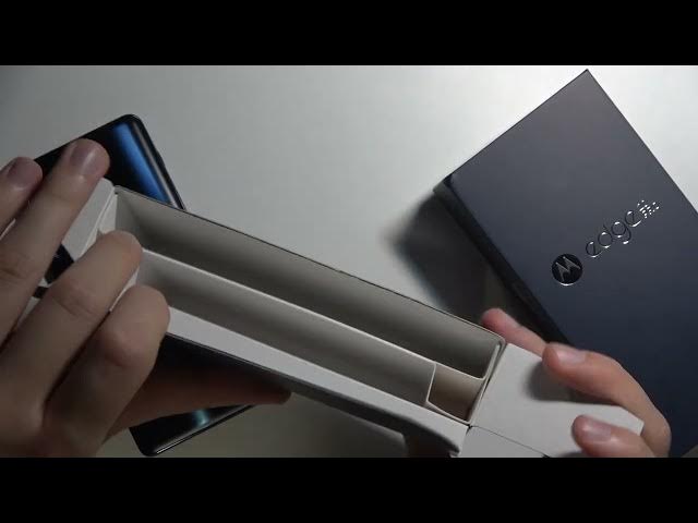 Video thumbnail for MOTOROLA Edge 20 Pro Unboxing - All Box Accessories