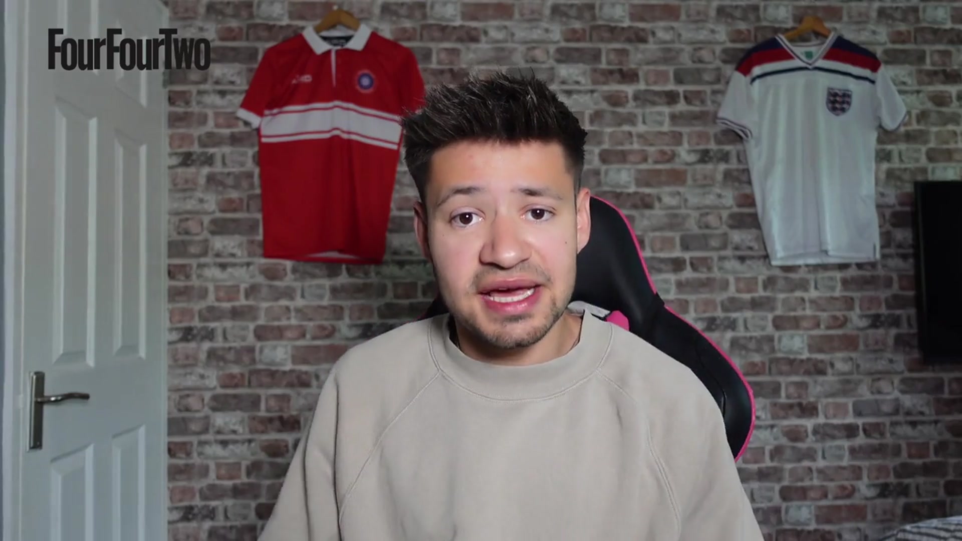 'Video thumbnail for Imagine if Ronaldinho had signed for Manchester United! #shorts'