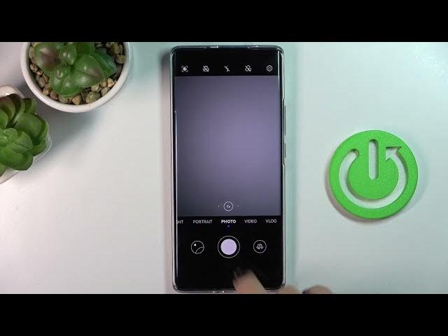 Video thumbnail for How to Set and Use Camera Timer on HUAWEI Nova 10