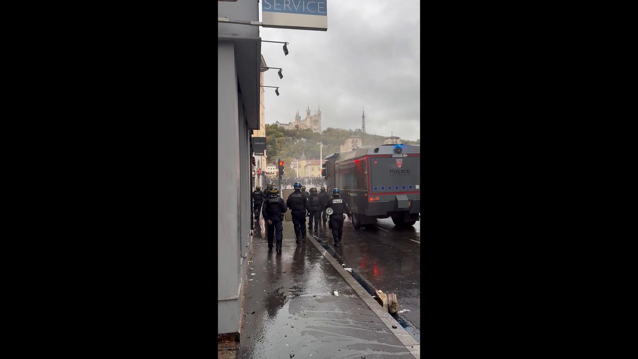 Video thumbnail for France: Lyon Protests Over Rising Prices 29.