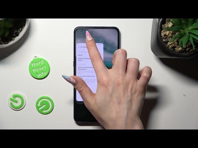 Video thumbnail for How to Enter One Handed Mode on Vivo V15 Pro?