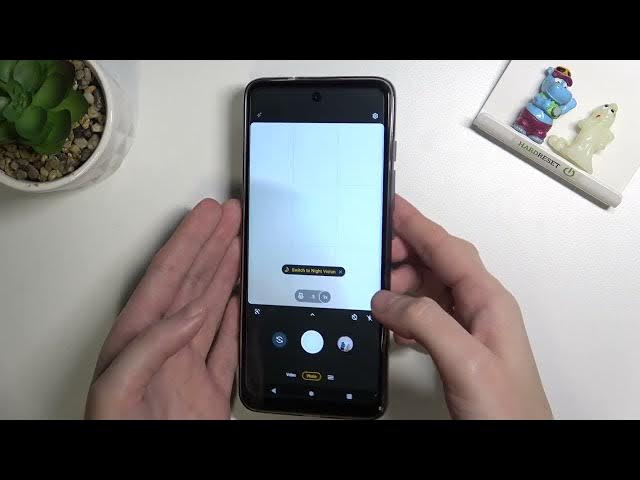 Video thumbnail for How to Turn On/Off Camera Gridlines on MOTOROLA MOTO G60S – Manage Camera Options