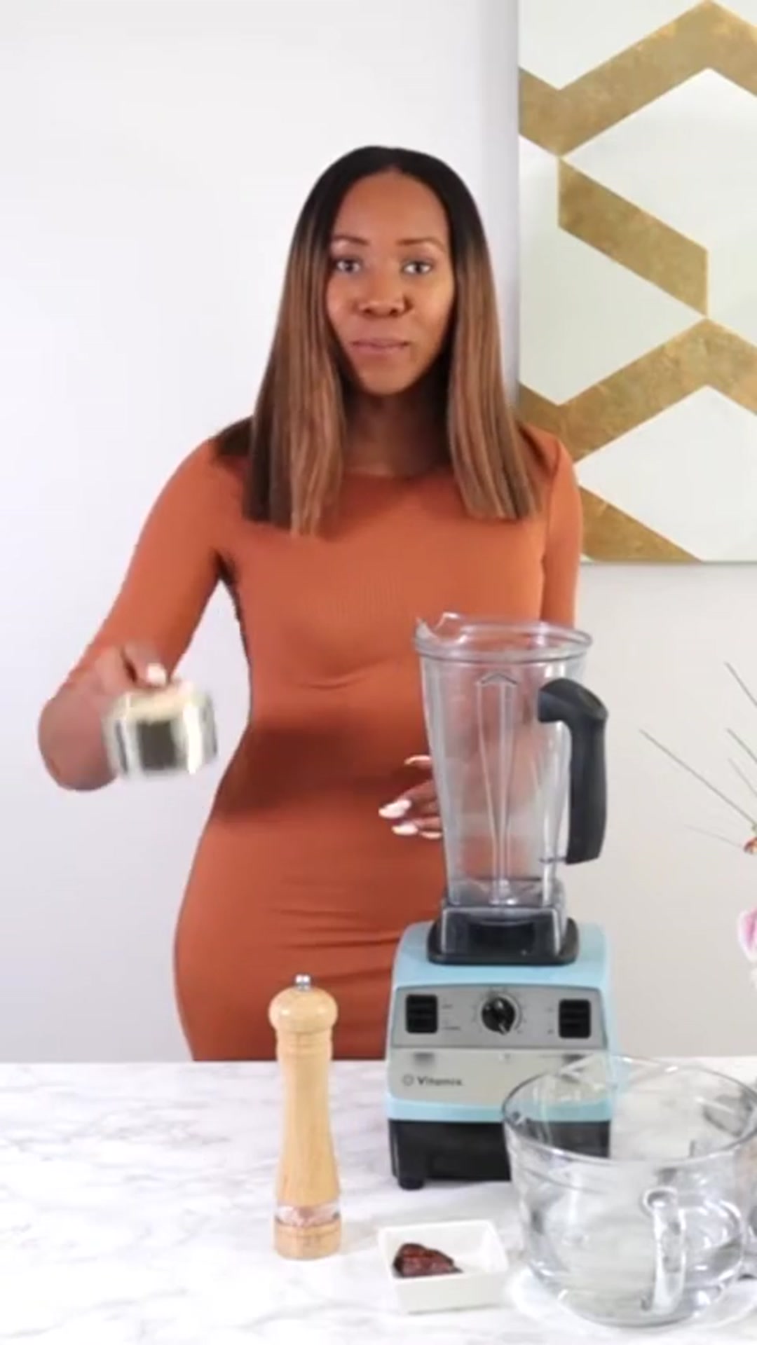 Video thumbnail for How to make delicious_ creamy Oat Milk at home in less than 5 minutes_(480P)