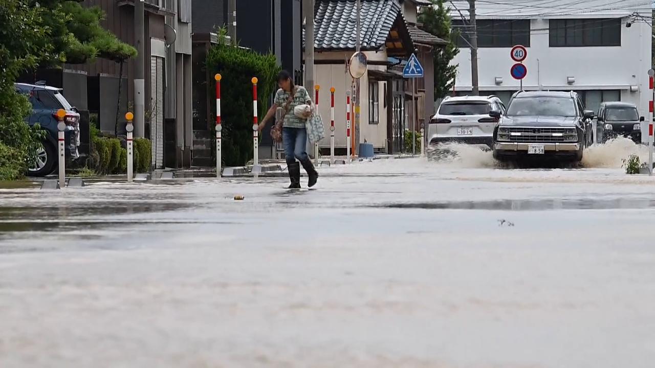 Video thumbnail for Japan: Torrential rain in central Japan.
