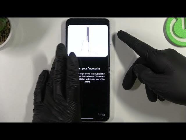 Video thumbnail for Does the SAMSUNG Galaxy Z Flip4 Device has a Fingerprint Scanner? Let's Find Out!