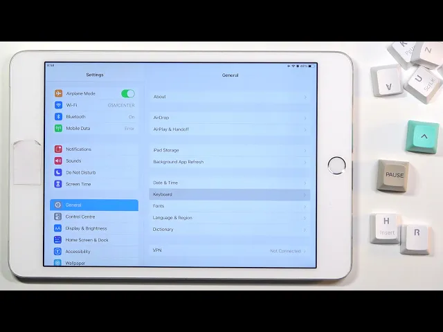 Video thumbnail for How to Manage Autocorrection in iPad Mini 4 – Find Correction Options