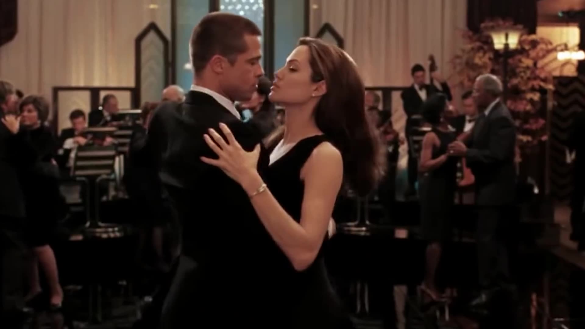 'Video thumbnail for Shiloh Jolie-Pitt Looks Nothing Like She Used To & Everyone's Noticing'