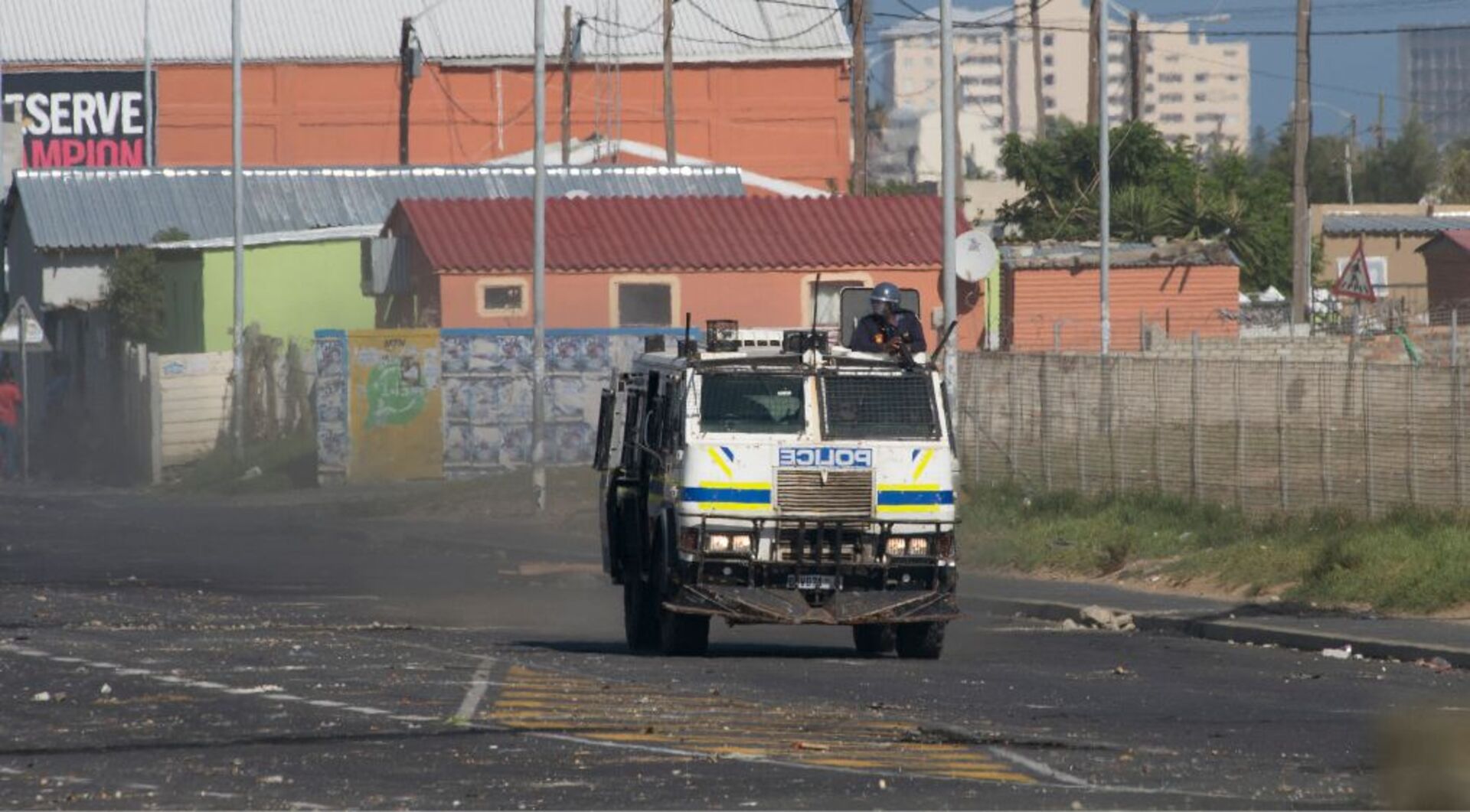 Video thumbnail for South Africa: Cape Town highway wall plan sparks fierce debate over crime and inequality